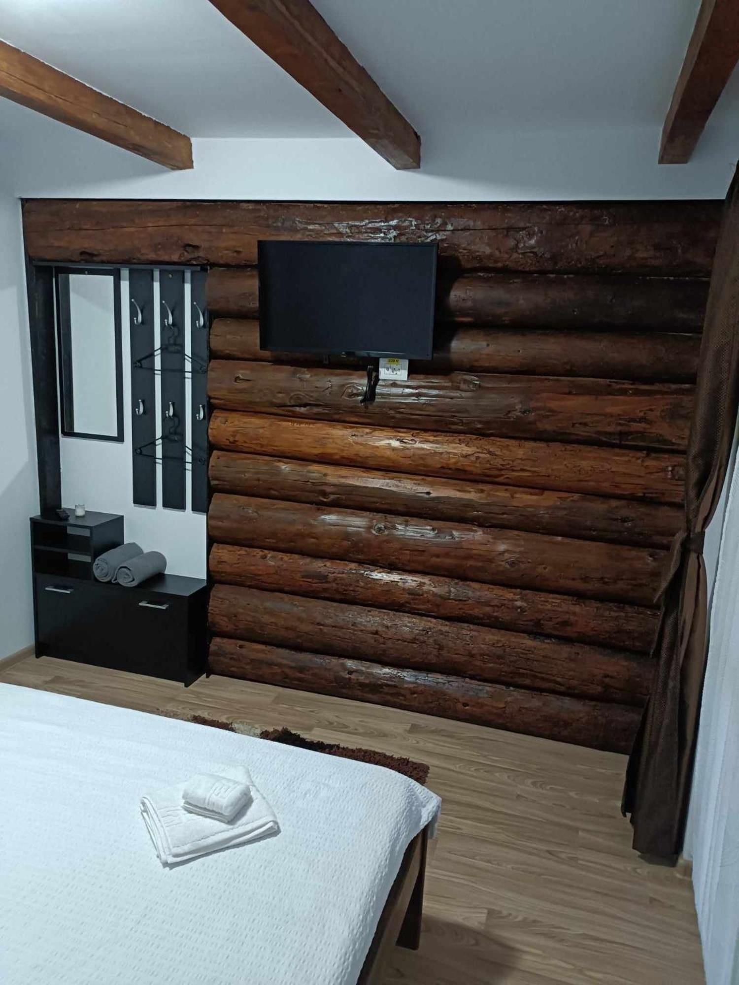 Casa Valentina Hotel Viseu de Sus Luaran gambar